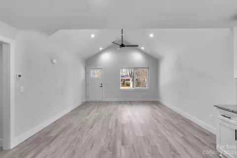 210 N 10th Ave, Maiden, NC 28650 photo 12
