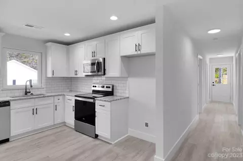 210 N 10th Ave, Maiden, NC 28650 photo 18