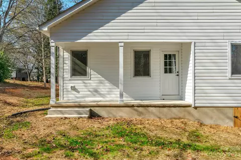 210 N 10th Ave, Maiden, NC 28650 photo 32