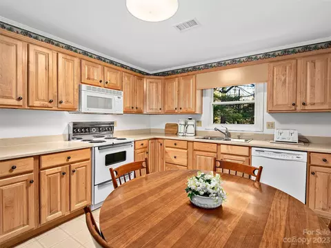 102 Boyd 5b Dr #5B, Flat Rock, NC 28731 photo 6