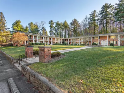 102 Boyd 5b Dr #5B, Flat Rock, NC 28731