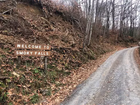 000 Moonshine Holler 5 6 Dr #5 & 6, Maggie Valley, NC 28751