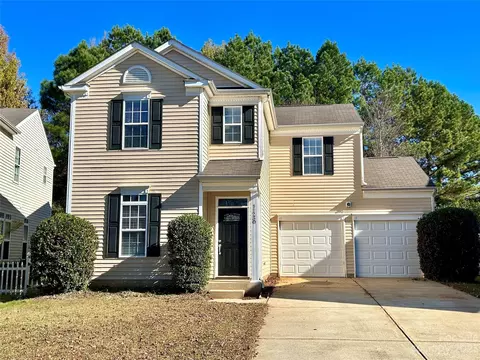 11230 Heritage Green Dr, Cornelius, NC 28031