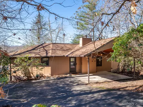89 Sali Ct, Brevard, NC 28712