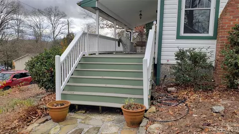 111 Thomas St, Brevard, NC 28712 photo 3