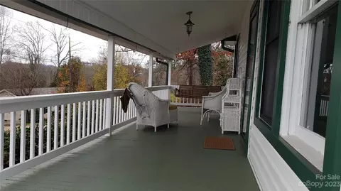 111 Thomas St, Brevard, NC 28712 photo 4