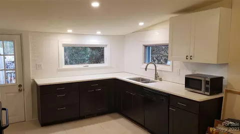 111 Thomas St, Brevard, NC 28712 photo 12