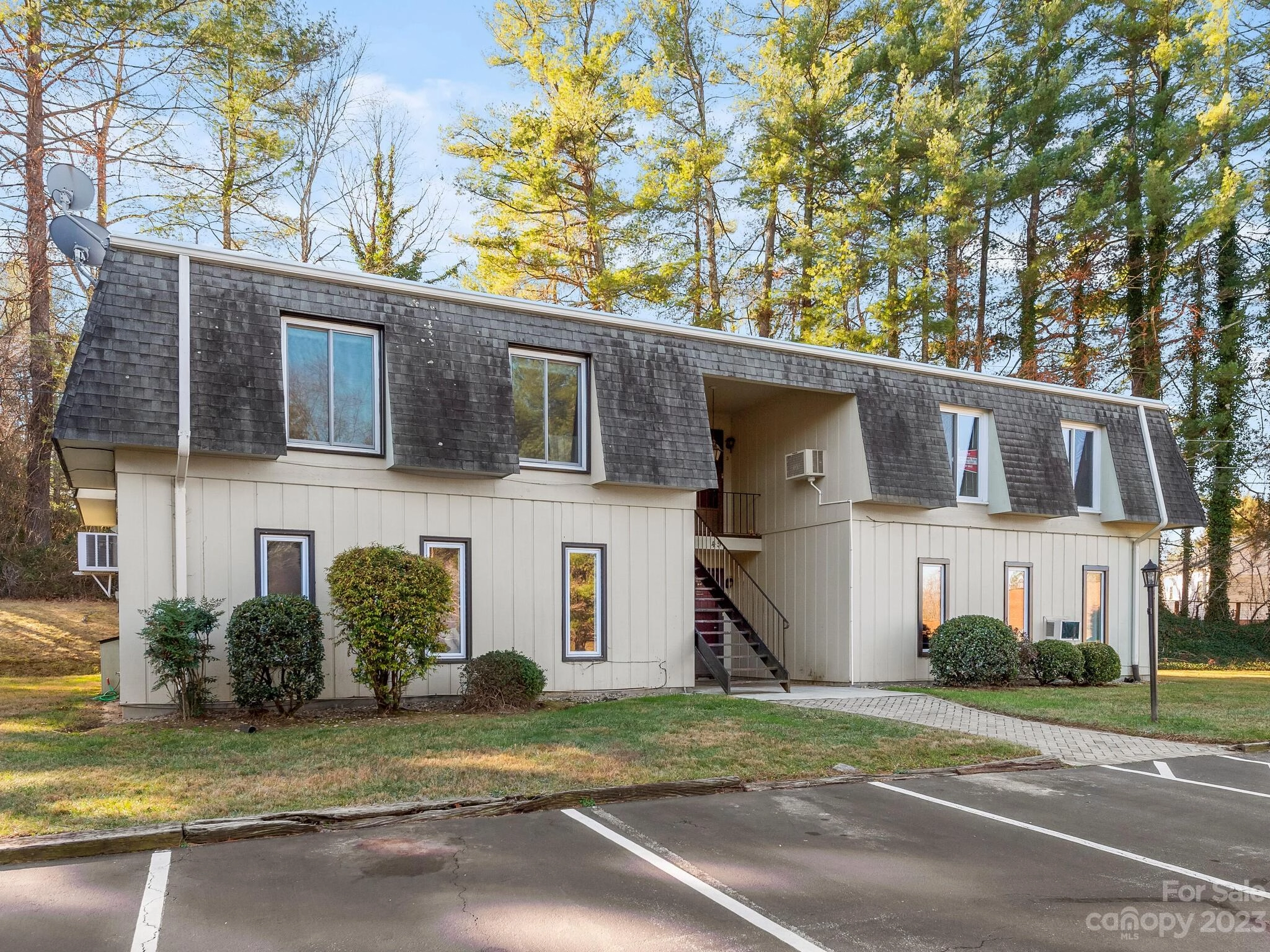 45 Jolly B3 Ln Unit B3  