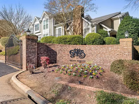 7232 Meeting St, Charlotte, NC 28210