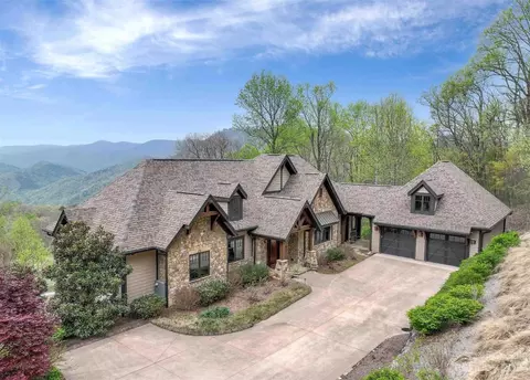 1201 Mountain Summit Rd, Travelers Rest, SC 29690