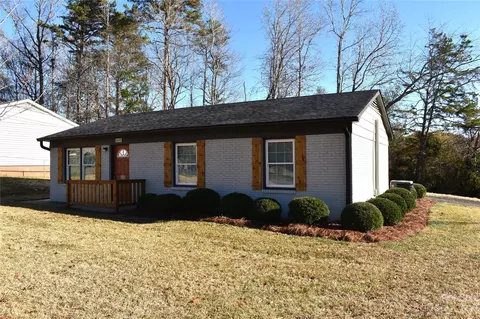 600 Kilborne Dr, Gastonia, NC 28052