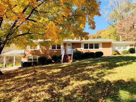 710 Crestview Dr, Albemarle, NC 28001