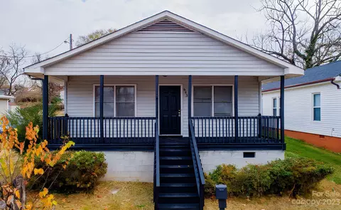 643 Harrison St, Statesville, NC 28677