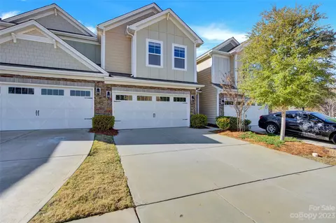 812 Pennington Dr, Lancaster, SC 29720