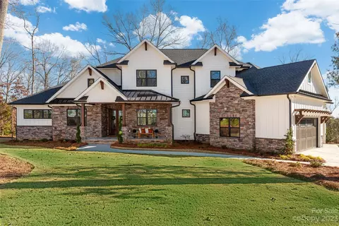 7046 Ridgeview Ln, Iron Station, NC 28080