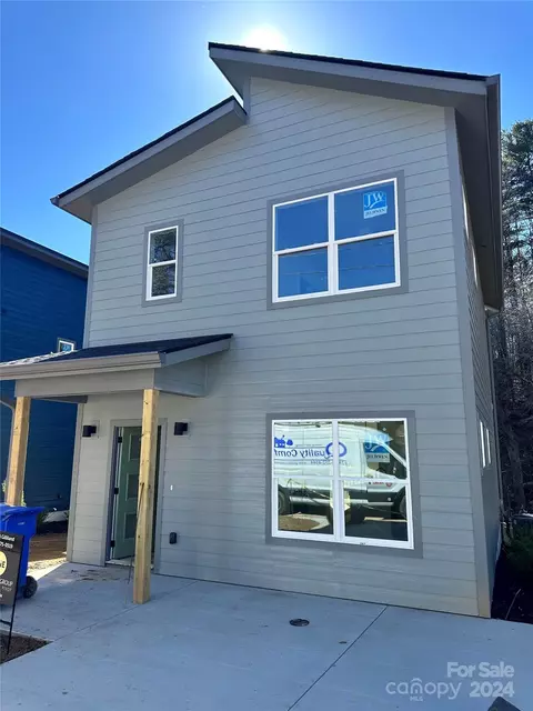 28 Cub Rd, Asheville, NC 28806