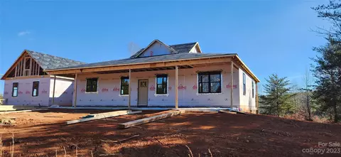 1018 Hawksbill Dr, Morganton, NC 28655 photo 2