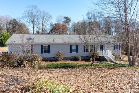 33 Charlie Mitchell Ln, Taylorsville, NC 28681