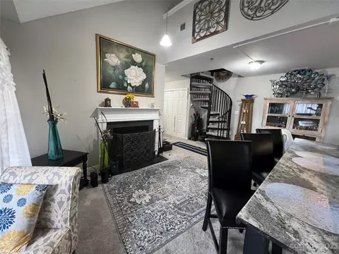 2529 Carya Pond Ln, Charlotte, NC 28212