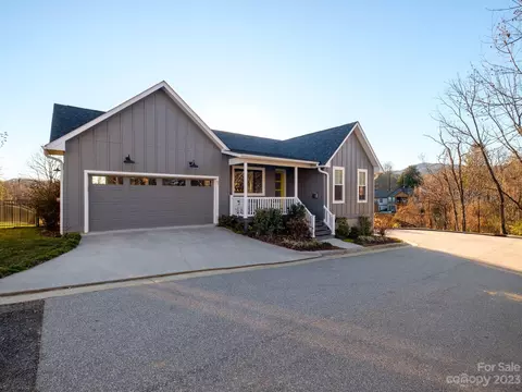 67 Fortune Ln, Brevard, NC 28712