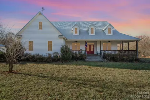 640 Gallimore Rd, Denton, NC 27239