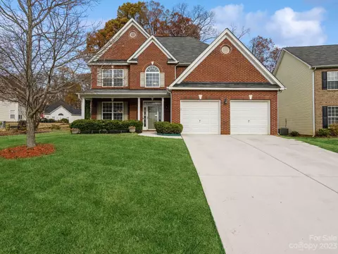 8532 Ridgeline Ln, Charlotte, NC 28269