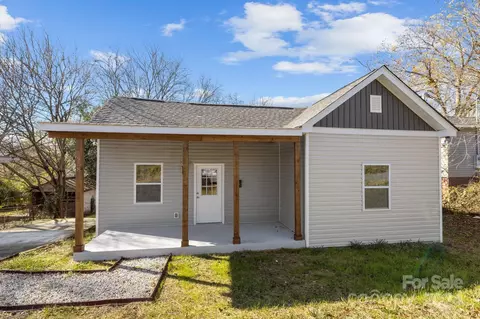 Exterior - 958 13th St, Lancaster, SC 29720 photo 3 of 6