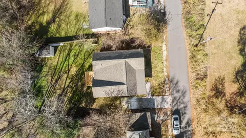 Exterior - 958 13th St, Lancaster, SC 29720 photo 6 of 6
