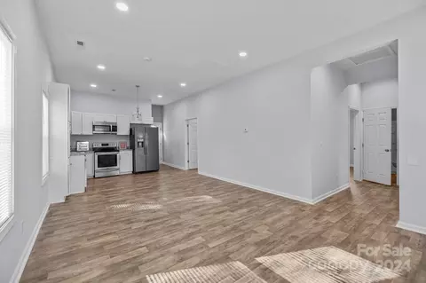 Living - 958 13th St, Lancaster, SC 29720 photo 1 of 1