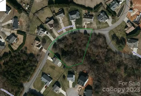 1712 Pipers Ridge Cir, Conover, NC 28613