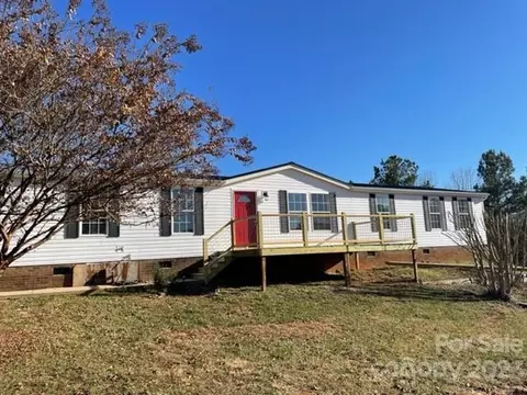2762 Dysartsville Rd, Nebo, NC 28761