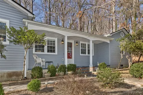 290 School Rd, Asheville, NC 28806