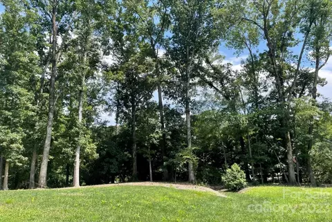 216 Bubbling Well Rd, Matthews, NC 28105