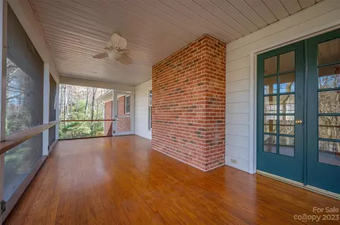 621 E Park Dr, Tryon, NC 28782 photo 10