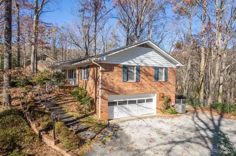 621 E Park Dr, Tryon, NC 28782 photo 2