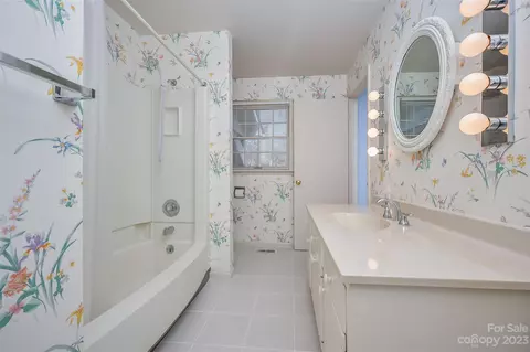 621 E Park Dr, Tryon, NC 28782 photo 24