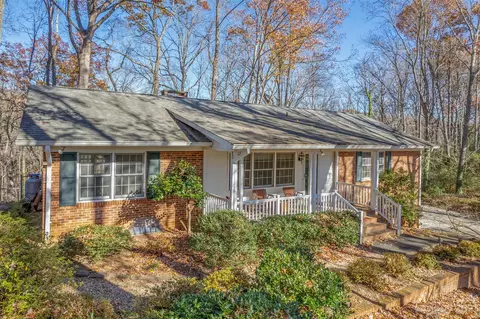 621 E Park Dr, Tryon, NC 28782