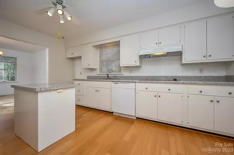621 E Park Dr, Tryon, NC 28782 photo 13