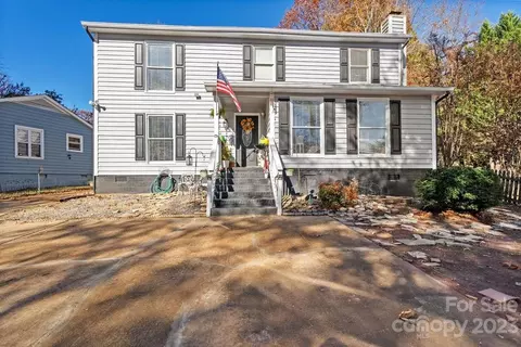 9099 Pitcairn Dr, Tega Cay, SC 29708