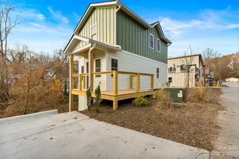 53 Emmett Ln, Asheville, NC 28806