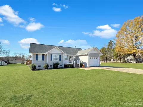 106 Hyde Ln, Statesville, NC 28625