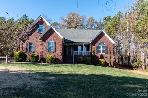 2435 Stoney Run Dr, Oakboro, NC 28129