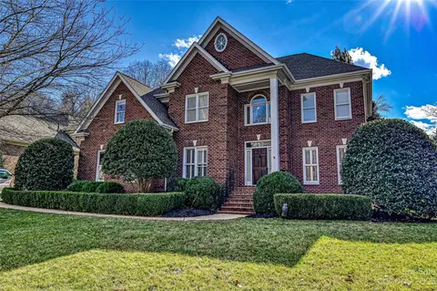 6331 Creola Rd, Charlotte, NC 28226
