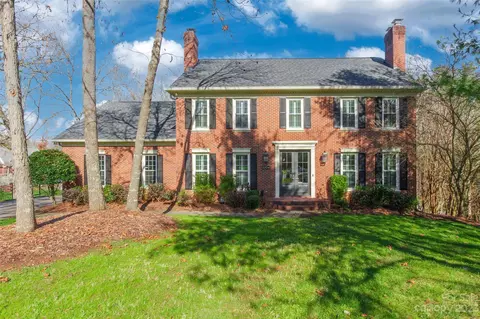 2204 Hogan Ct, Charlotte, NC 28270