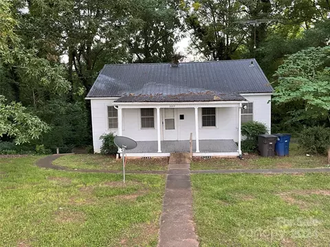 2217 Front St, Statesville, NC 28677