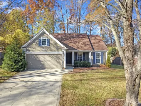 16115 Farmall Dr, Huntersville, NC 28078