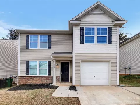 718 Mountain Quail Dr, Charlotte, NC 28216