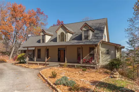 303 Pinnacle Dr, Black Mountain, NC 28711