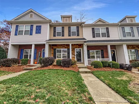 12413 Mcgrath Dr, Charlotte, NC 28269