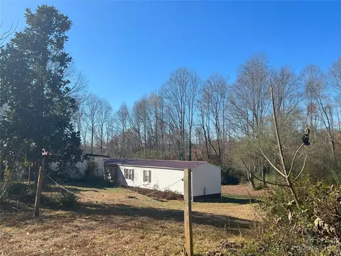 103 Browns Waugh St, North Wilkesboro, NC 28659